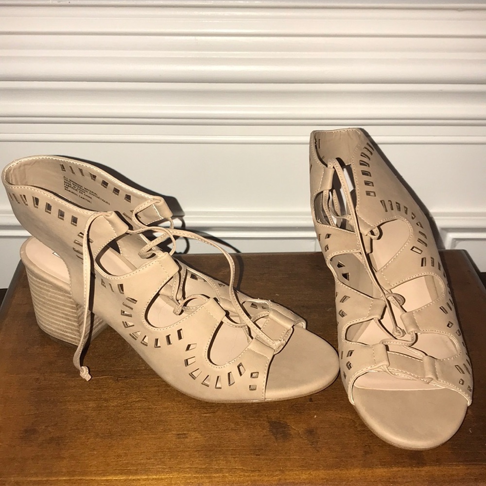 BP Nordstrom size 9 chunky Heel